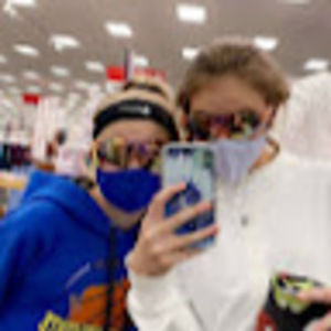 Meet your Posher, Khloe